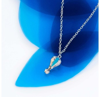 Collana corta in argento 925‰ con pendente a forma di mongolfiera, smalti colorati, 28 cubic zirconia bianchi