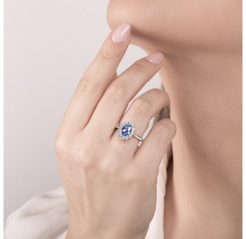 Anello MIRCO VISCONTI con Zaffiro Ovale e Diamanti in Oro Bianco